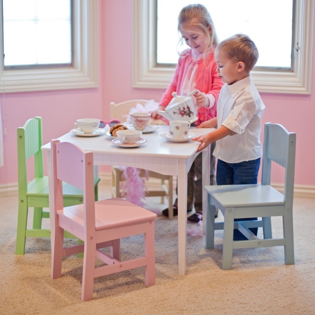 kid sized table and chairs