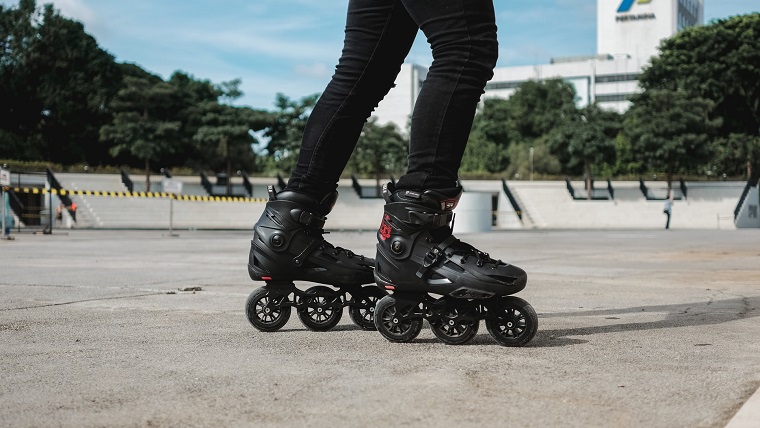 picture of a person driving inline skates 