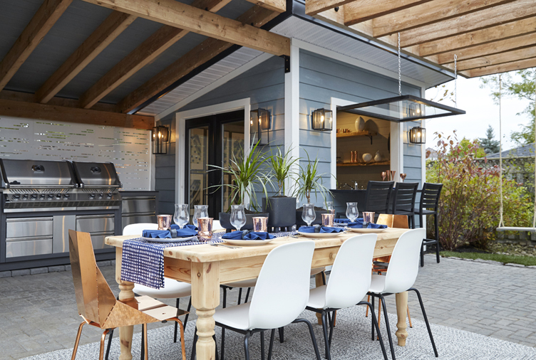 outdoor-dining-feature