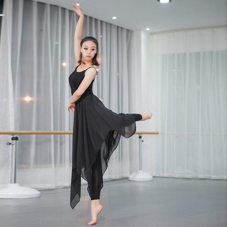 girl dance with high quality black dance costume