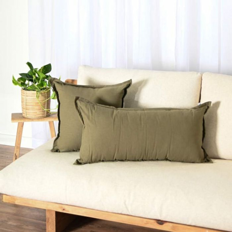 styling-a-couch-with-pillow